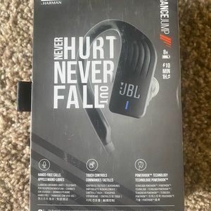 JBL Endurance JUMP headphones